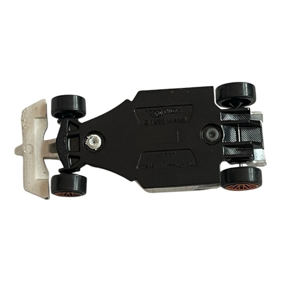 Hot Wheels Model Car 1998 White Mattel Formula 1 Diecast Collectible Model Car - Picture 3 of 3